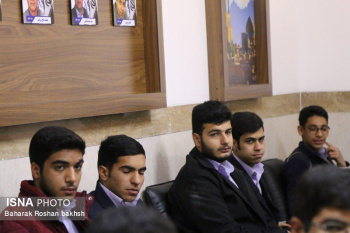 بازدید دانش‌آموزان هنرستان حائری یزد از  خبرگزاری ایسنا