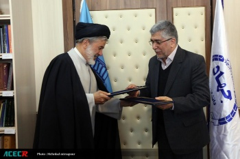 با انعقاد یک تفاهمنامه انجام میشود؛ ایجاد بانک اطلاعاتی و نمایهسازی مستندات علمی بین جهاددانشگاهی و مرکز اسناد مجلس