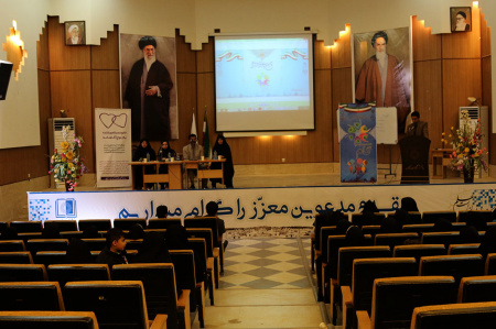 دومین جلسه از سلسله نشست های طرح گام در دانشگاه اردکان برگزار شد