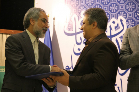 نماینده مردم میبد در مجلس: با همیاری جهاددانشگاهی مشکلات زیلوبافان را مرتفع می سازیم