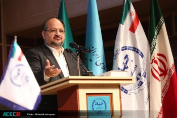 وزیر تعاون، کار و رفاه اجتماعی در مراسم امضای تفاهم نامه سه جانبه میان جهاد دانشگاهی، وزارت تعاون، کار و رفاه اجتماعی و معاونت امور زنان و خانواده ریاست جمهوری تصریح کرد؛ لزوم ایجاد سازمان ویژه زنان سرپرست خانوار/ حرکت به سمت مشاغل جدید