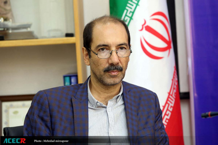 معاون پژوهشی جهاددانشگاهی علوم پزشکی تهران تصریح کرد: تلاش برای بومی سازی ترکیبات حساسگر نوری با منشا گیاهی