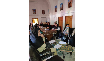 برگزاری کارگاه آموزشی بازاریابی و فنون مذاکره در راستای توسعه بازار مشاغل خانگی