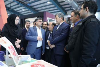 بازدید مسئولان ارشد یزد از غرفه مشترک جهاددانشگاهی و دانشگاه علم و هنر در نمایشگاه دستاوردهای پژوهش، فناوری و فن‌بازار یزد