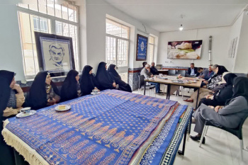 تاکید رئیس جهاددانشگاهی یزد بر توسعه فعالیت‌های خانه زیلو در دیدار با هنرمندان